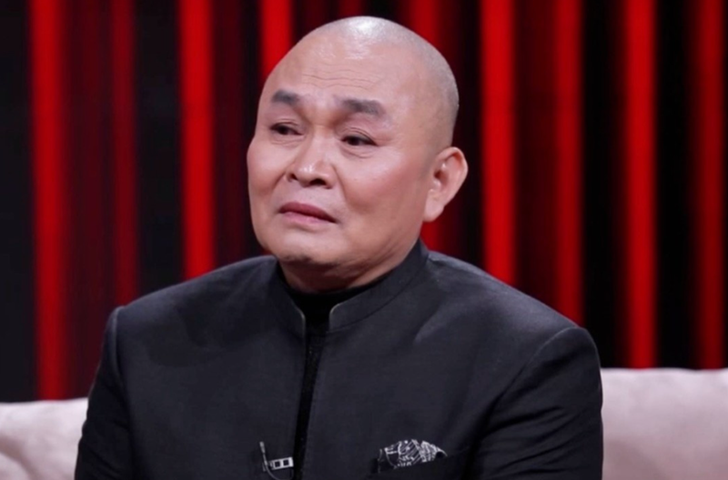 Vượt qua tuổi thơ gian khó với nghề bán đồng nát, chàng thanh niên Kinh Bắc đã kiên trì theo đuổi đam mê tại trường Sân khấu Điện ảnh.