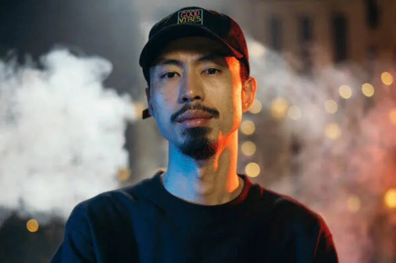 Đen Vâu là nghệ danh quen thuộc của rapper Nguyễn Đức Cường trong làng rap Việt.